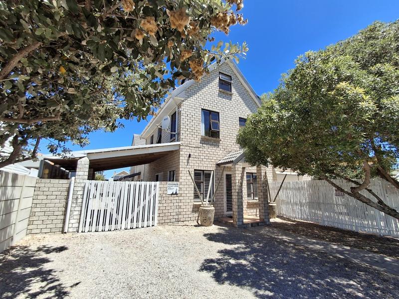 5 Bedroom Property for Sale in Britannia Bay Western Cape